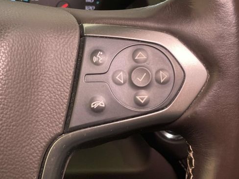 Used 2020 Chevrolet Suburban LT AWD/4WD image 38