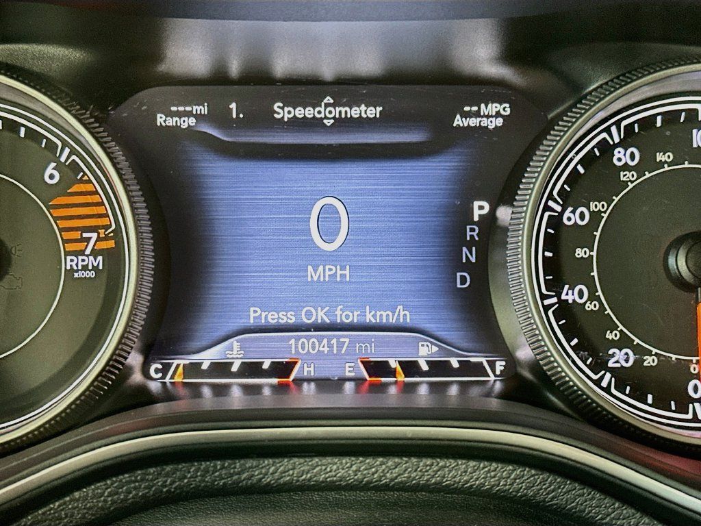 Used 2019 Jeep Cherokee Limited w/ Luxury Group FWD image 15