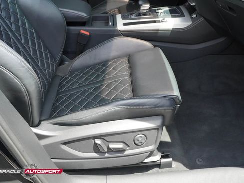 Used 2018 Audi SQ5 Premium Plus w/ Navigation Package AWD/4WD image 32