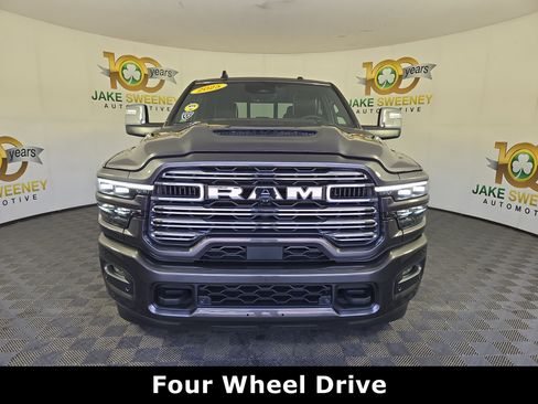 Used 2025 RAM 2500 Laramie AWD/4WD image 2
