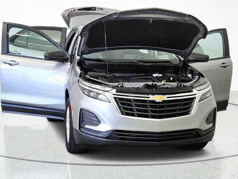 Used 2023 Chevrolet Equinox LS w/ LS Convenience Package AWD/4WD image 12