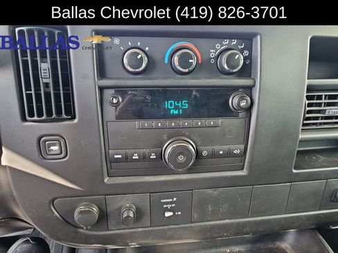 Used 2010 Chevrolet Express 2500 RWD image 13