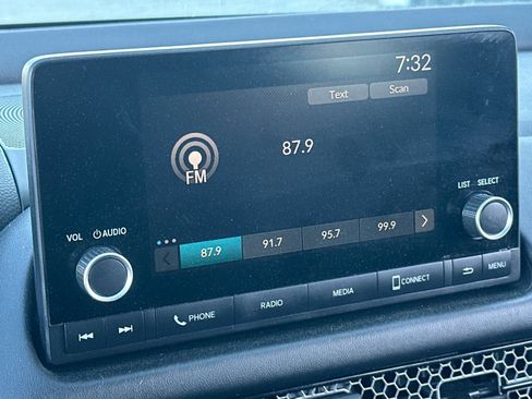 Used 2025 Honda HR-V Sport image 17