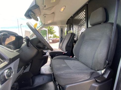 Used 2019 Ford Transit 250 130 Low Roof w/ Exterior Upgrade Package RWD image 13