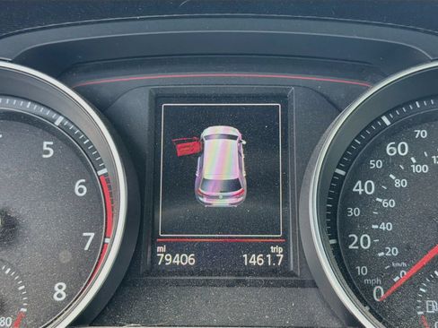 Used 2017 Volkswagen GTI SE FWD image 13