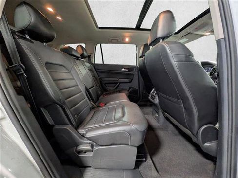 Used 2018 Volkswagen Atlas SEL Premium image 19