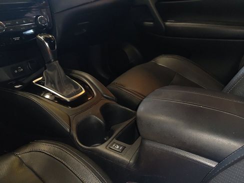 Used 2020 Nissan Rogue SL AWD/4WD image 26