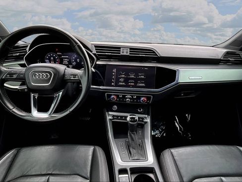 Used 2020 Audi Q3 2.0T Premium w/ Convenience Package AWD/4WD image 7
