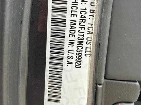 Used 2021 Jeep Grand Cherokee Summit AWD/4WD image 14