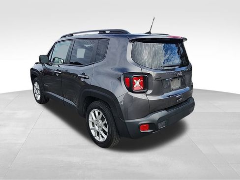 Used 2020 Jeep Renegade Latitude w/ Popular Equipment Group image 10