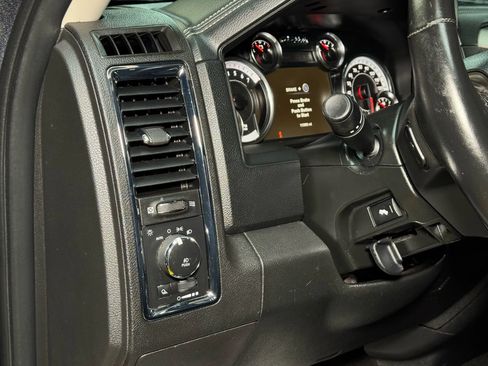 Used 2018 RAM 1500 Laramie w/ Convenience Group image 34