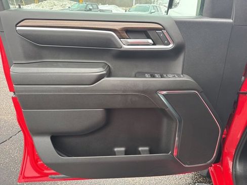 Used 2024 Chevrolet Silverado 1500 LT image 9