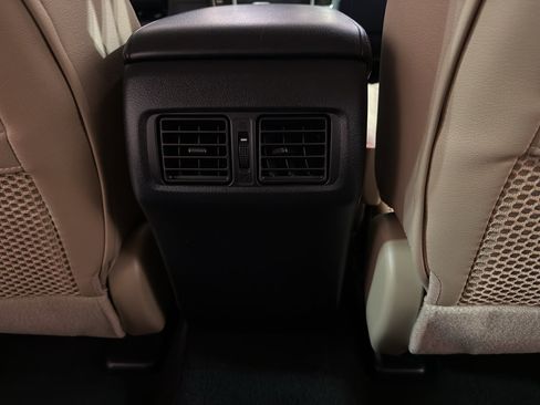 Used 2013 Toyota 4Runner Limited AWD/4WD image 27