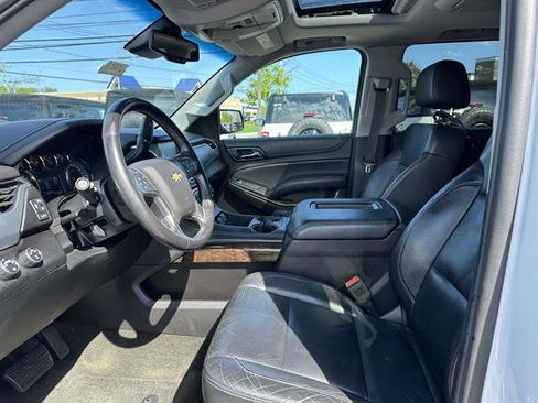 Used 2015 Chevrolet Suburban LT AWD/4WD image 15