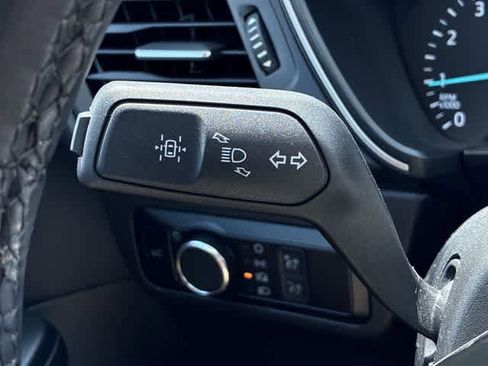 Used 2022 Ford Escape SE w/ SE Sport Appearance Package FWD image 27