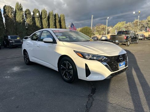 Used 2024 Nissan Sentra SV image 2
