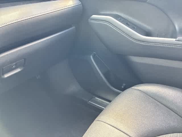 Used 2021 Toyota Highlander XSE FWD image 33