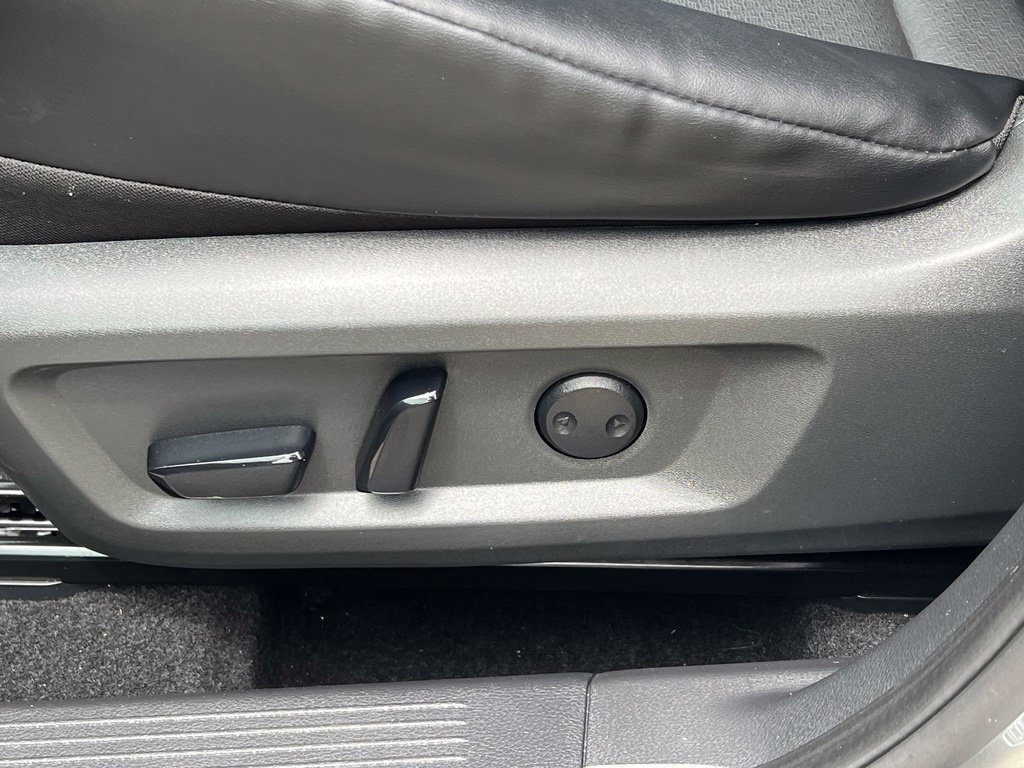 Certified 2023 Nissan Rogue SV w/ SV Premium B Package AWD/4WD image 16