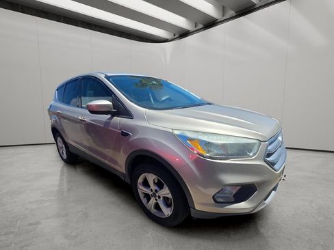 Used 2017 Ford Escape SE AWD/4WD image 12