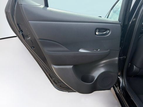 Used 2025 Nissan Leaf S FWD image 25