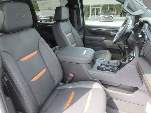 New 2025 GMC Sierra 2500 AT4 w/ AT4 Premium Plus Package image 13
