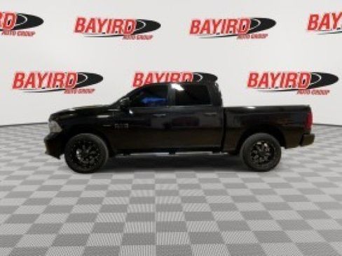 Used 2018 RAM 1500 Express w/ Express Value Package AWD/4WD image 5