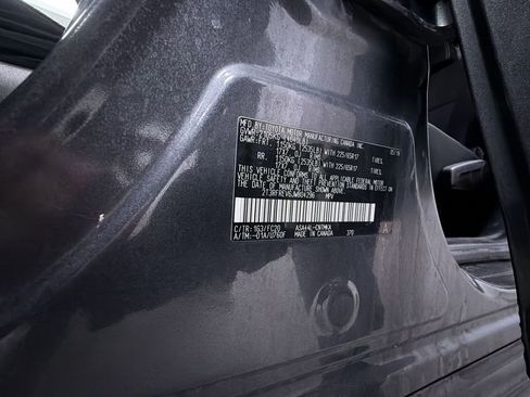 Used 2018 Toyota RAV4 XLE image 14