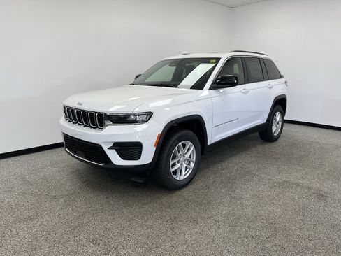 New 2025 Jeep Grand Cherokee Laredo X image 16