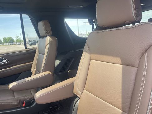 Used 2022 Chevrolet Tahoe High Country AWD/4WD image 36