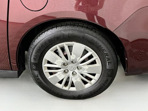 Used 2014 Honda Odyssey LX image 13