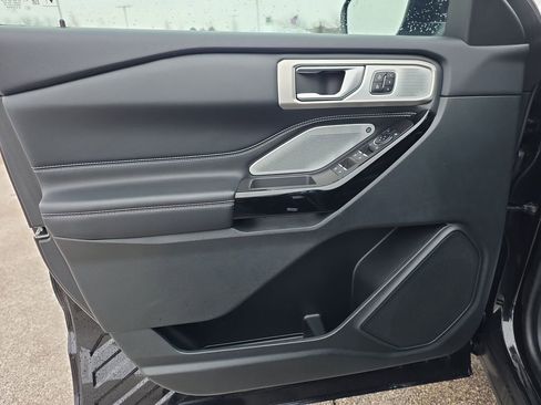 Used 2023 Ford Explorer ST w/ Equipment Group 401A image 19