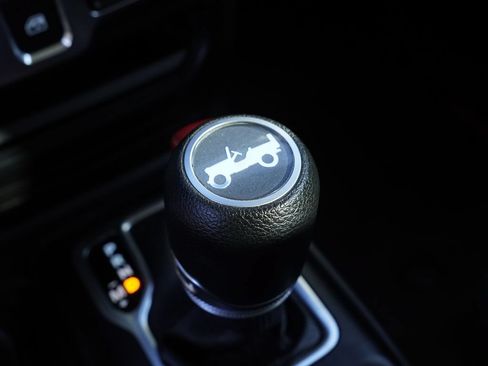 Certified 2019 Jeep Wrangler Sport AWD/4WD image 20