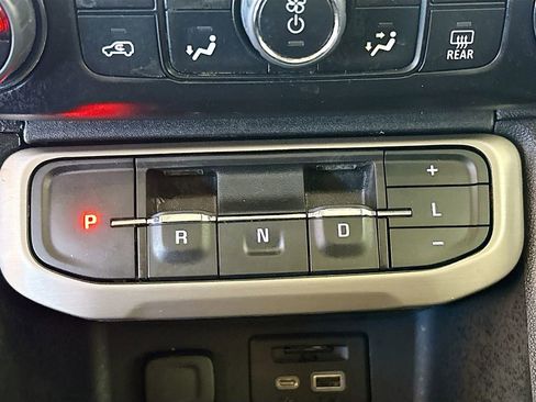 Used 2023 GMC Acadia Denali w/ Denali Ultimate Package image 17