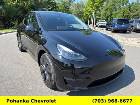 Used 2025 Tesla Model Y Long Range RWD image 24