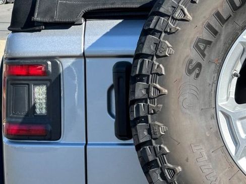 Used 2021 Jeep Wrangler Unlimited Rubicon image 49