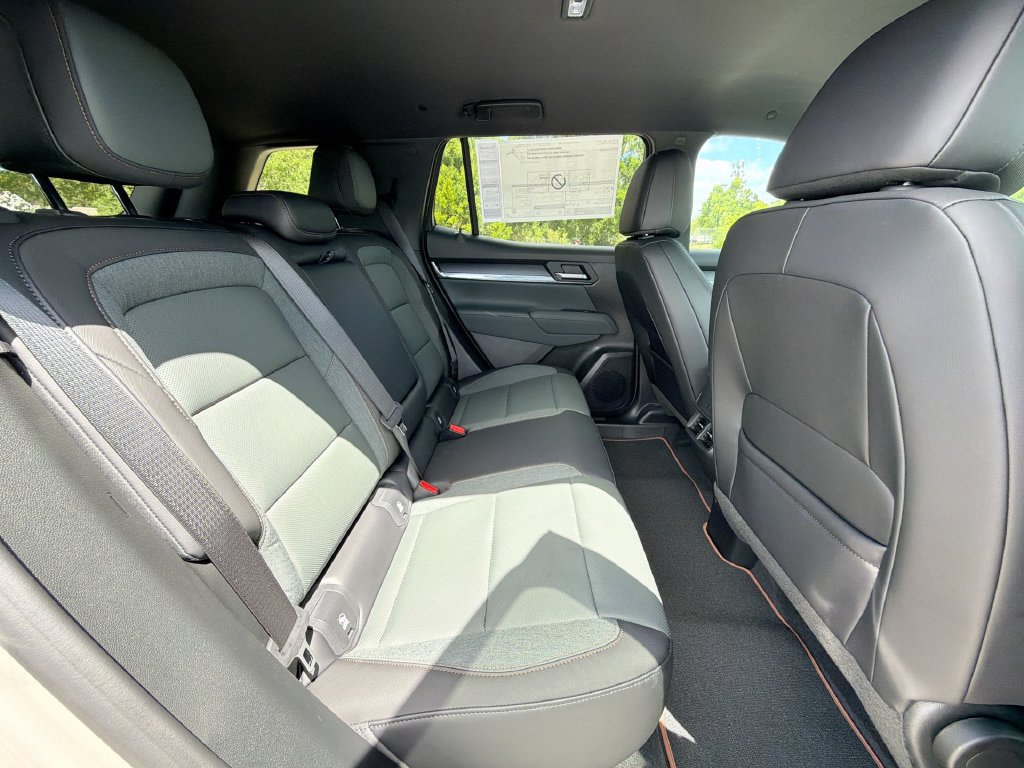 New 2026 GMC Terrain AT4 AWD/4WD image 32