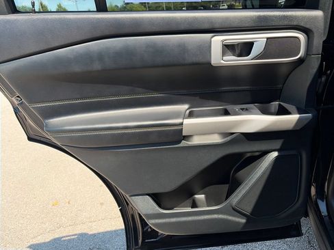 Used 2023 Ford Explorer XLT w/ Equipment Group 202A AWD/4WD image 25
