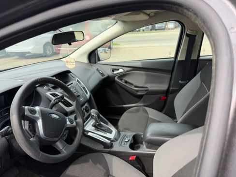 Used 2013 Ford Focus SE w/ SE Winter Pkg FWD image 10