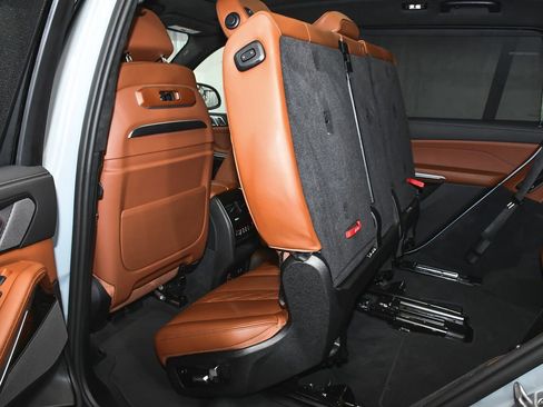 Used 2026 BMW X7 M60i AWD/4WD image 59
