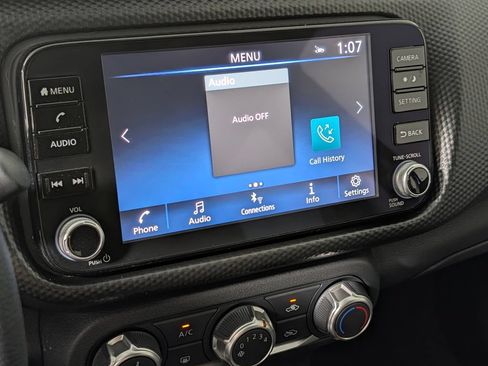 Used 2024 Nissan Kicks SV FWD image 9