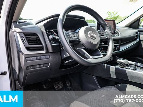 Used 2024 Nissan Rogue SV FWD image 28