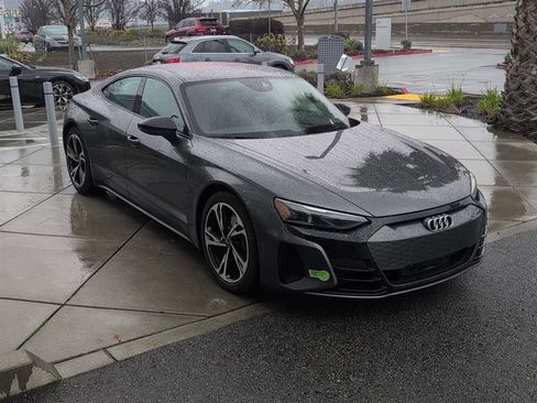 Used 2023 Audi e-tron GT Premium Plus w/ Performance Package image 4