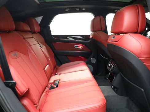 New 2025 Bentley Bentayga image 27