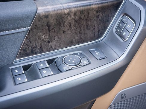 Used 2025 Ford F450 Lariat image 14