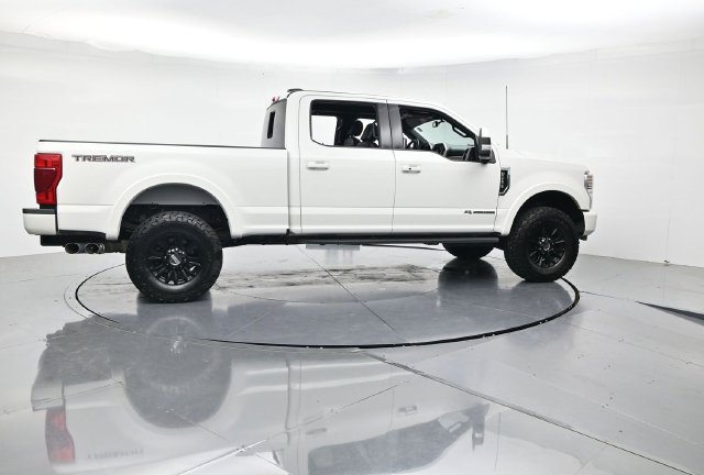 Certified 2022 Ford F250 Lariat w/ Tremor Off-Road Package AWD/4WD image 2