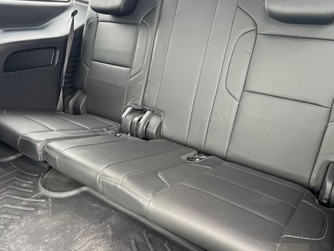 Used 2018 GMC Yukon SLT w/ Open Road Package image 12