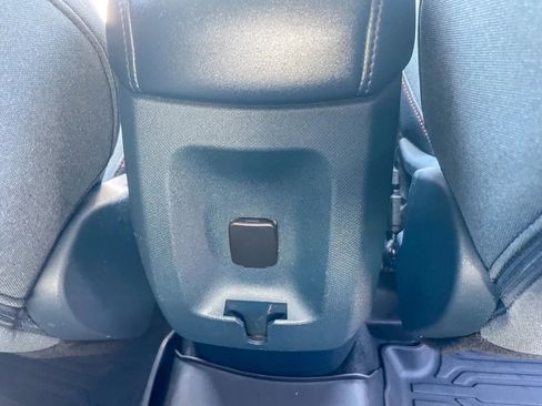 Used 2022 Ford Maverick AWD SuperCrew image 34