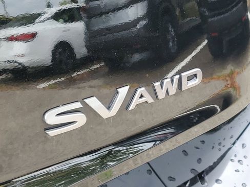 Used 2024 Nissan Rogue SV image 6