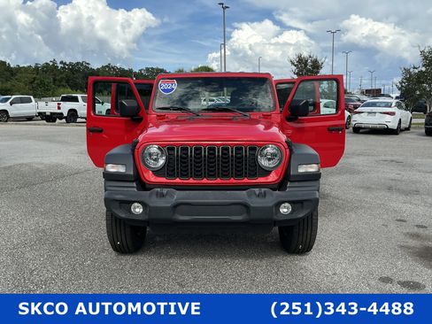 Used 2024 Jeep Wrangler Unlimited Sport AWD/4WD image 33
