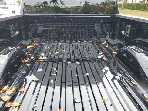 Used 2025 Ford F250 Platinum image 6